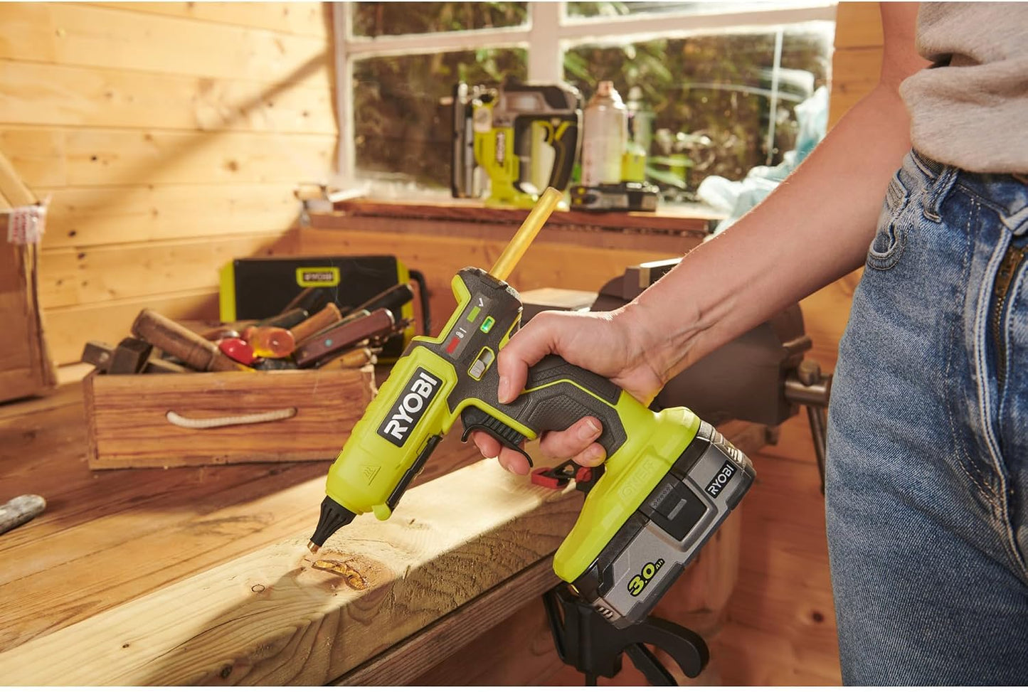 Ryobi RGL18-0 Hot Glue Gun 18V Battery 130/200°C 11/12mm (Body Only)
