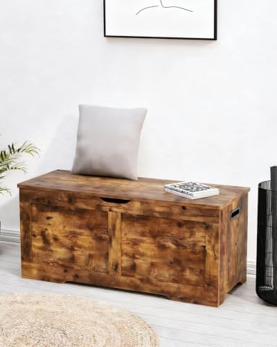 timberer 39.4" storage chest with 2 safety hinges, side view