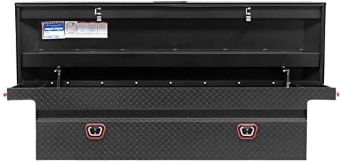 weather guard saddle truck tool box aluminum full, close-up detail