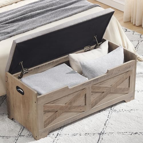 garveehome 39.4 in storage chest, wooden storage bench, front angle view