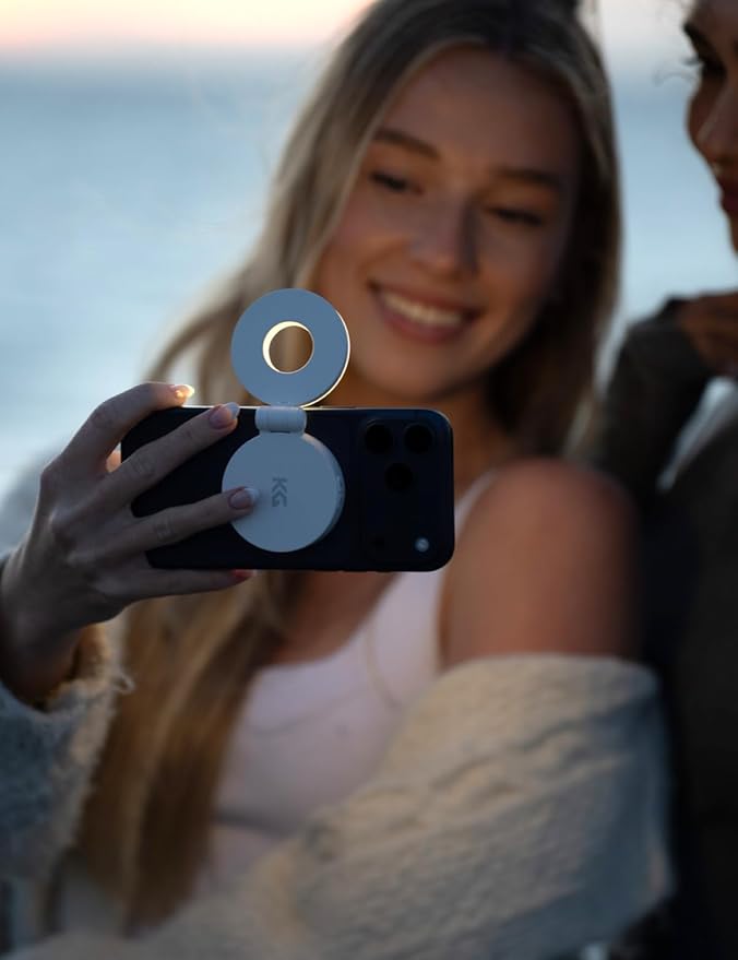 KraftGeek Magnetic Selfie Light - Image 9