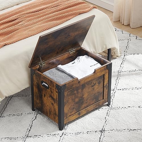 gaomon 23.6" storage chest, storage bench with safety on a desk or shelf