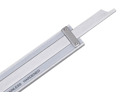 Accusize Industrial Tools 0-6" x 0.001" Dial Caliper, Stainless Steel in Fitted - Image 9