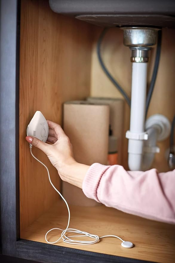 Moen White Flo Smart Water Leak Detector, Water Sensor Alarm - Image 10