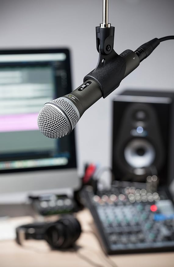 SAMSON Technologies Q2U USB/XLR Dynamic Microphone Recording and Podcasting Pack - Image 7