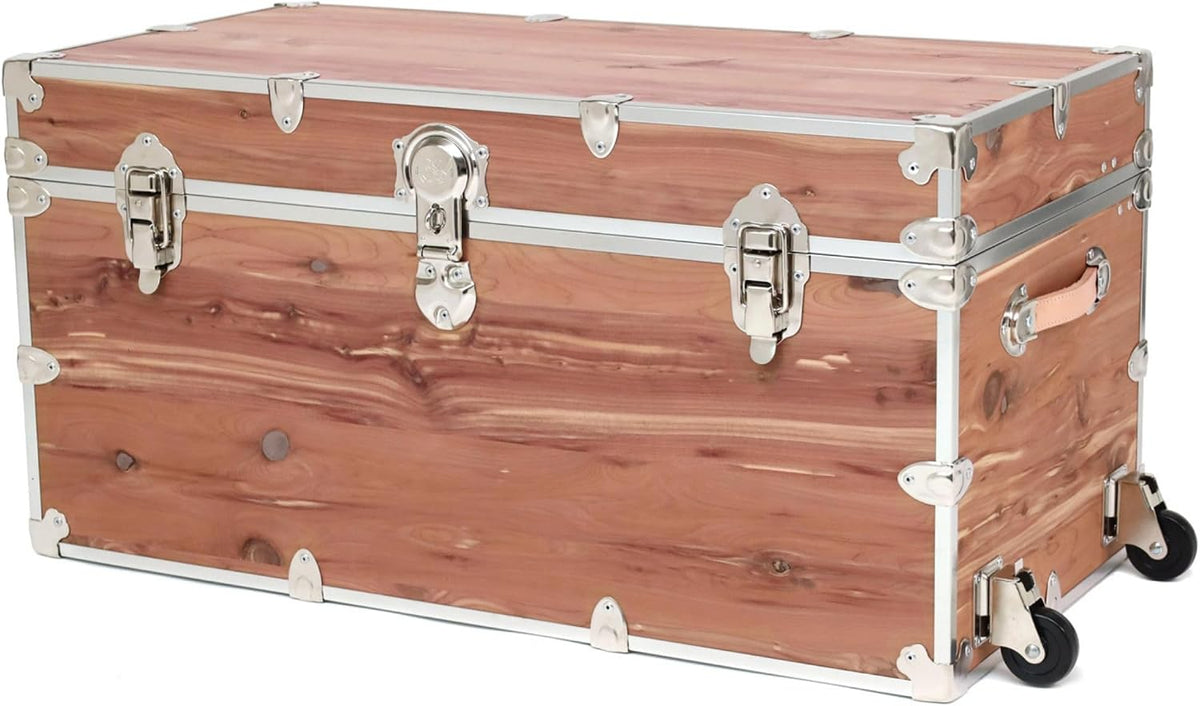 rhino knotty cedar xxl chest, coffee table storage, main product view