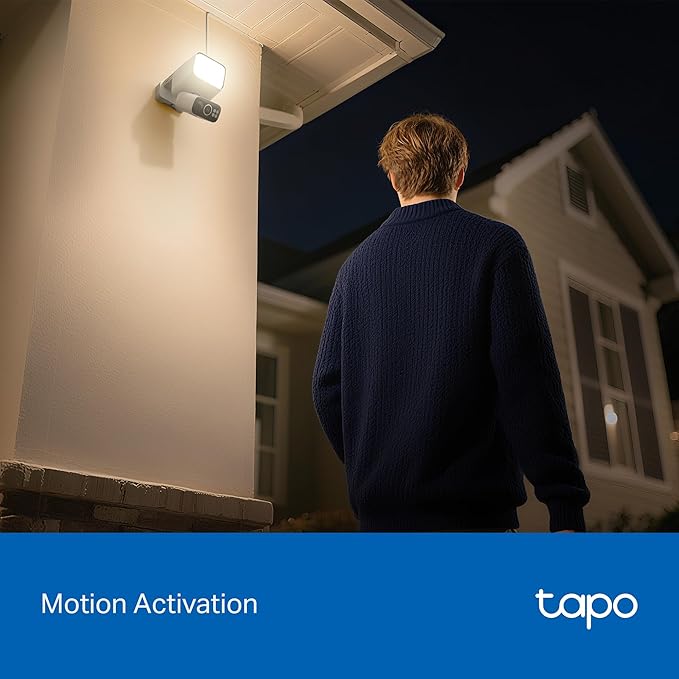 Tapo 2K Dimmable Floodlight Security Camera Outdoor Wireless w/Solar Panel - Image 4