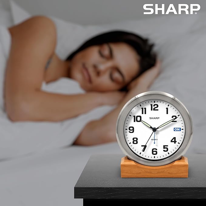 Sharp Silent Sweep Quartz Analog Desk Clock - Image 3