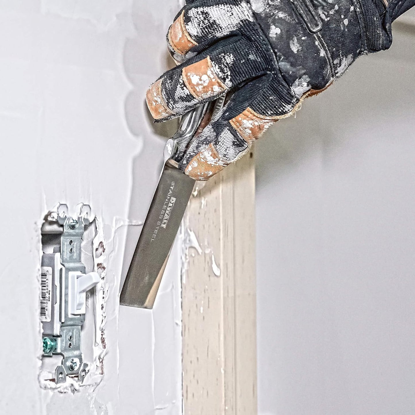 DEWALT 6" All Stainless Steel Joint Knife | One-Piece Premium Polished Metal Putty Blade | 2-406
