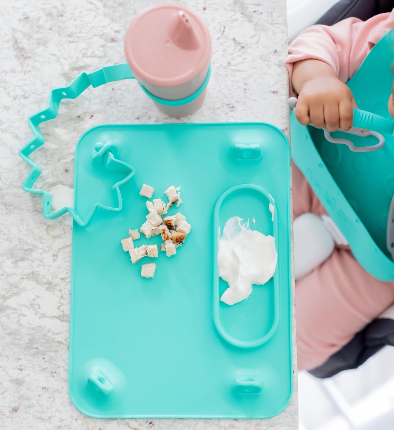 Busy Baby Bottle Bungee and Sippy Cup Strap in Food Grade Silicone (Pewter)