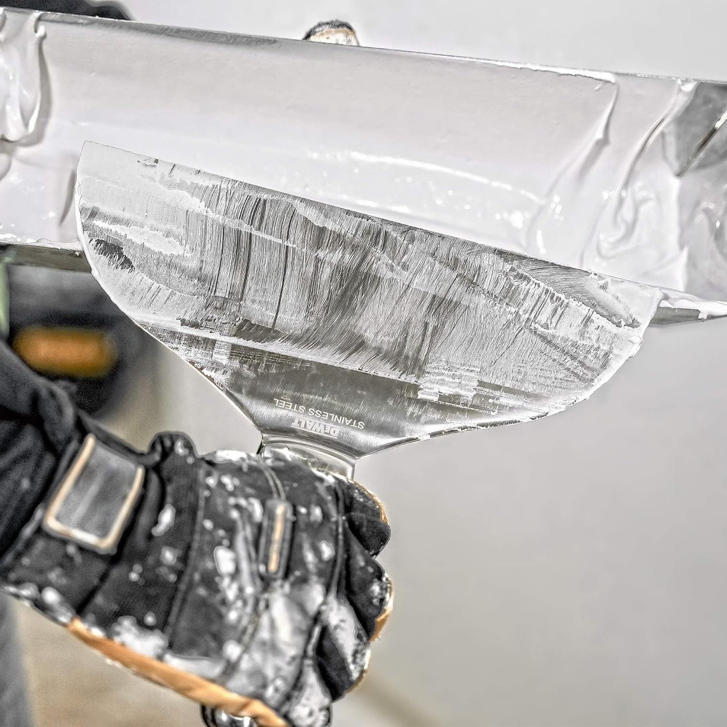 DEWALT 6" All Stainless Steel Joint Knife | One-Piece Premium Polished Metal Putty Blade | 2-406
