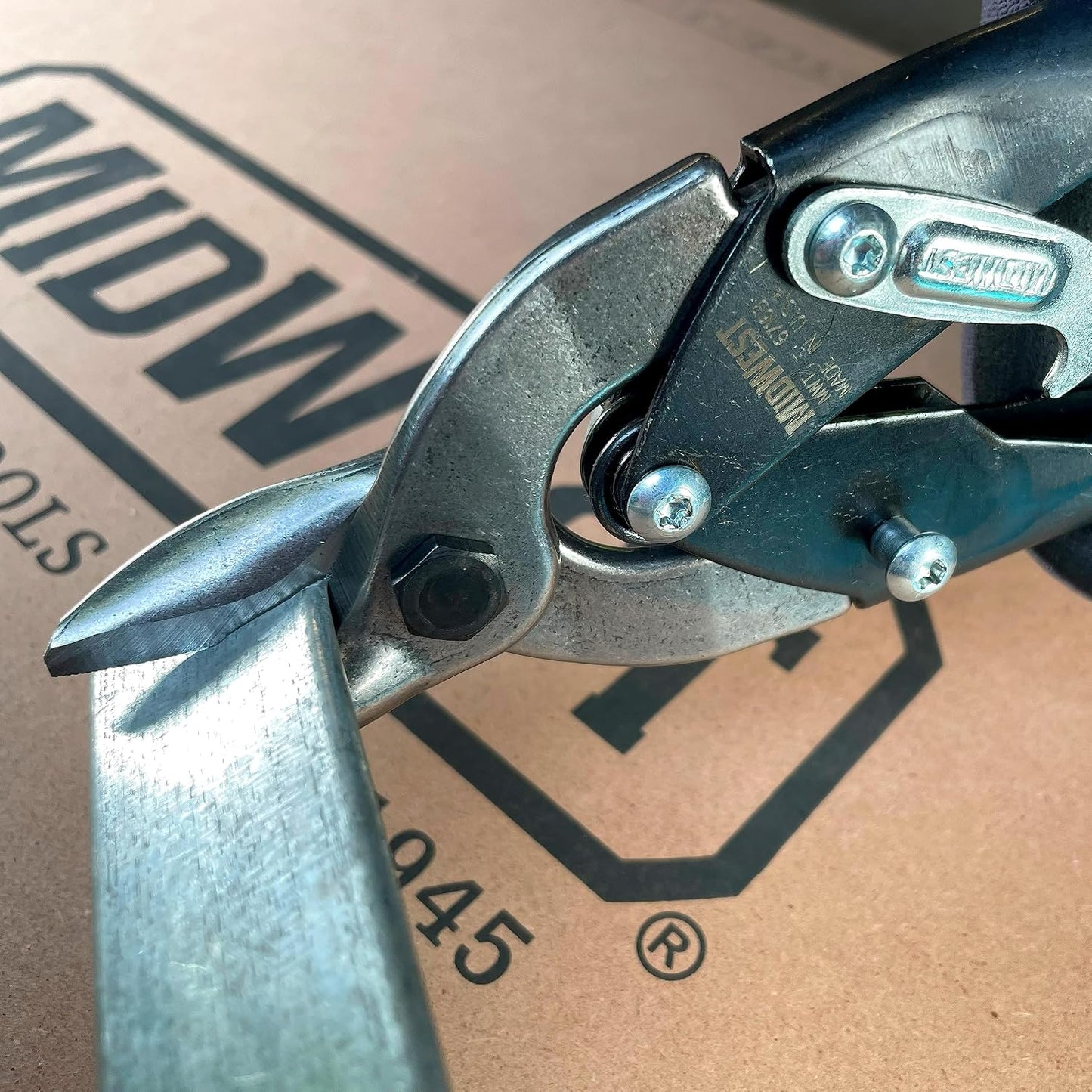 MIDWEST Bulldog Aviation Tin Snip - Straight Cut Regular Tinner Shears, Made in the USA - MWT-6716B | Made in USA, Straight Cut Bulldog Aviation Snips, Glidetech Forged Blades, Pinch-Thru-Point Cuts, Kush'N-Power Grips