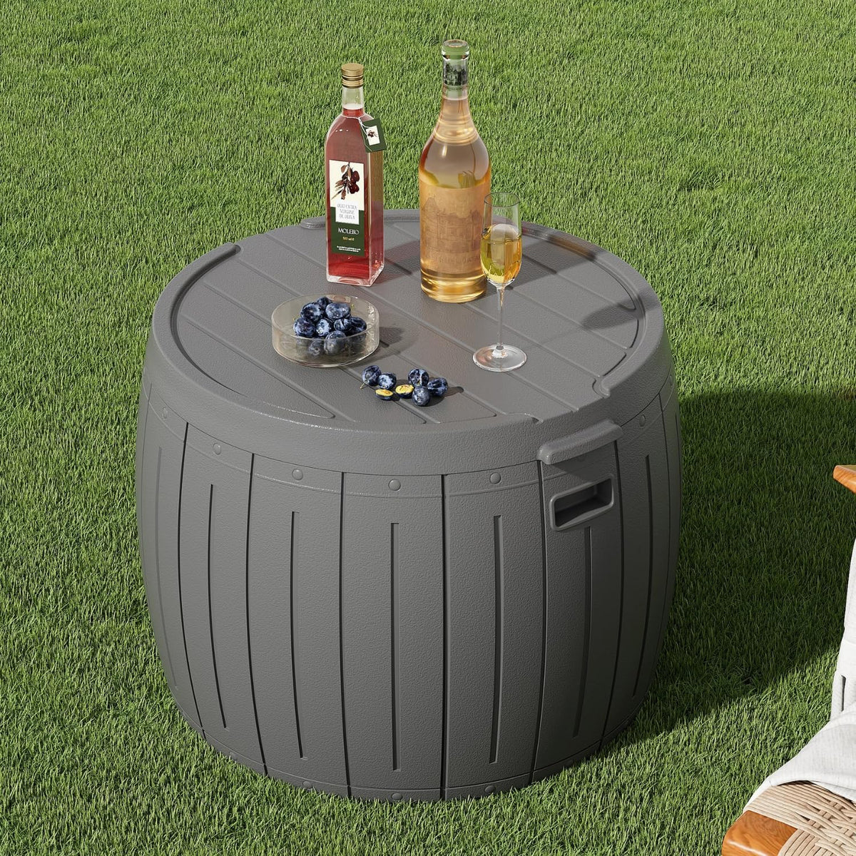 zzm 33 gallon round deck box, patio side, main product view